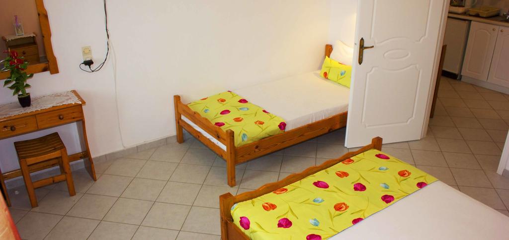 Mersina Apartments Keri Ngoại thất bức ảnh